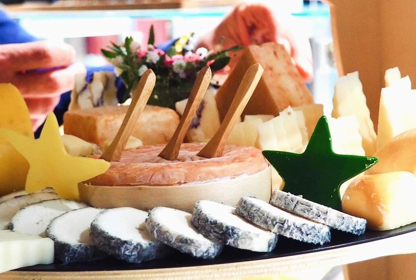 Un plateau de fromages parfait pour la rentrée : saveurs et convivialité